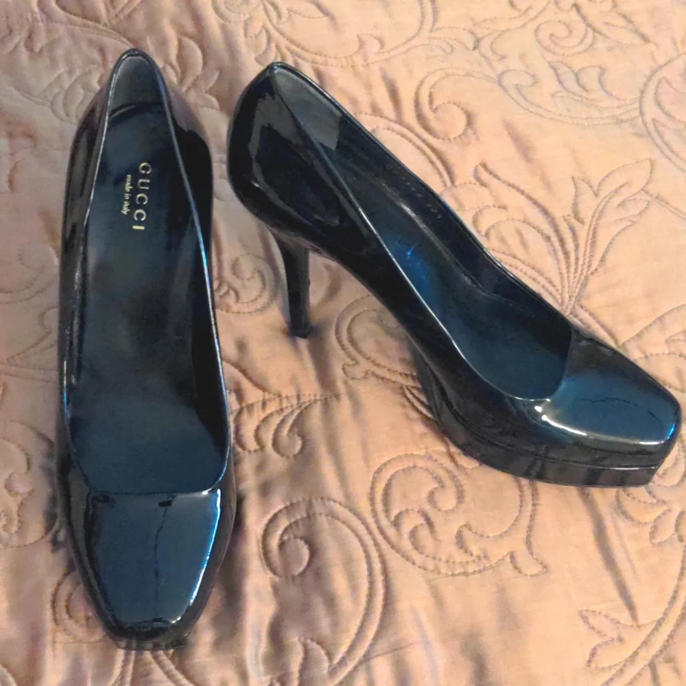 GUCCI Patent Leather Platform Stilletto Heels - Picture 2 of 11